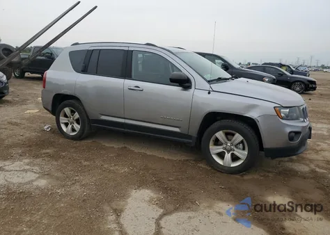 2015 Jeep Compass Sport z USA, uszkodzony, nr VIN 1C4NJDBB4FD108258